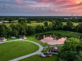 Entire Three Cabins Property Perfect for Big Groups in Marion, Illinois