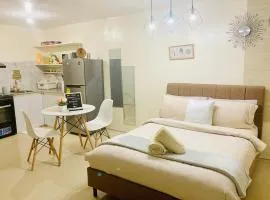 Asahel Cozy Crib Budget studio with Netflix