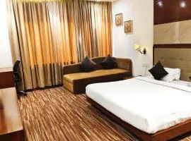 The Chandra Leela Hotel