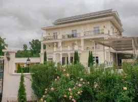 Aleksion Palace