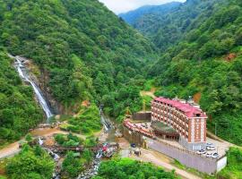 Grand Şelale Hotel，位于Cayeli的酒店
