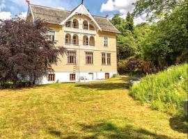 Apartment in Stryn，位于史特林的酒店