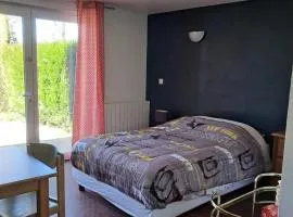 Studio charmant à Treignac avec terrasse de 22 m²