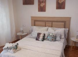 habitacion compartida con anfitrión，位于甘迪亚的酒店