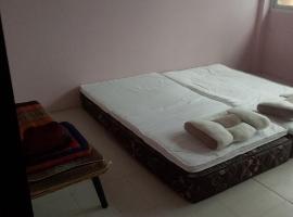Trekkecoguesthouse，位于Sathani Pak Chong的酒店