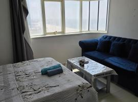 Beachfront Room with Sea View，位于阿吉曼的民宿