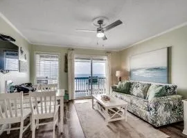 Drifty Daze Oceanfront Suite w Pool