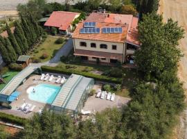 agriturismo macchia al pino，位于Pomaia的酒店
