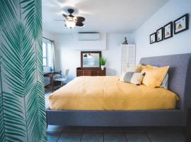 Romantic Dorado Beach Studio，位于多拉多的酒店