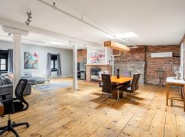 Lofts du Vieux-Port by Gray Collection，位于蒙特利尔的酒店