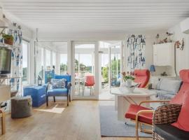 Sea views in lovely Bohuslän，位于Gårvik的酒店