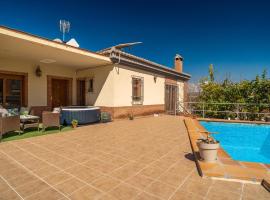 Nice Home In Jun With Wifi，位于Jun的酒店