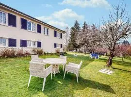 1 Bedroom Amazing Apartment In Treignac