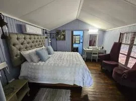 Whispering Creek Mountain Lodge