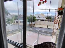 Apartamento，位于圣若泽杜斯皮尼艾斯的自助式住宿