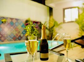 GOLD CREST Villa mahabaleshwar，位于马哈巴莱斯赫瓦尔的酒店