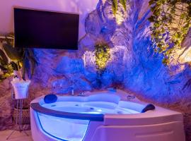 Ethnic Cave Suite，位于罗德镇的酒店