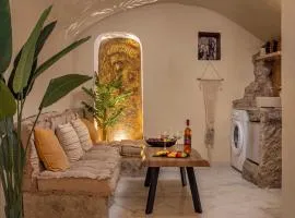 Ethnic Cave Suite