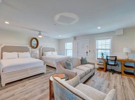 3005 Queen Suite, 3rd Floor Surfside，位于瑟夫城的酒店