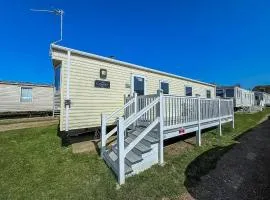 Lovely 8 Berth Caravan At Manor Park, Near Hunstanton Beach Ref 23039S