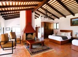 ANANA Rancho San Rafael | 3 BR & private porch