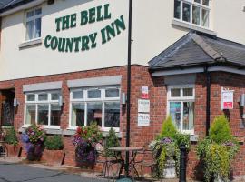 The Bell Country Inn，位于兰德林多德威尔斯的酒店