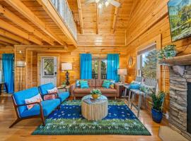 Rustic Cabin w Modern Comfort Minutes from Parkway，位于鸽子谷的酒店