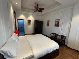 Ha Giang Peak Home - Hostel & Motobike - Jeep Tours，位于河江的酒店