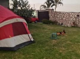 Nada y acampa con tus perritos，位于Texcalpan的酒店