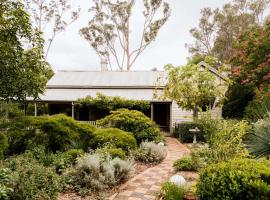 The Rustic Nest Yarramalong，位于Yarramalong的酒店
