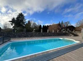 Ferienhaus MILA - Pool, Sauna, Whirlwanne, 5000qm Privatgelände mit Bolzplatz