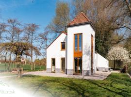 PITTORESK, unieke vakantiewoning in Westouter，位于维斯桃特的酒店