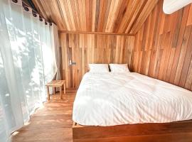 Lush inn Phuket，位于Ban Suan的酒店