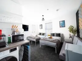 Open Mind Property - Flat with 2 Double Beds