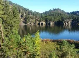 Trendy and Spacious Cabin Surrounded by Nature in Rapid City, South Dakota