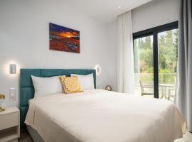 The 7 Suites, An Elegant Living in Ipsos by Konnect，位于阿普索斯的酒店