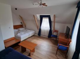 Wellness Penzion HORSE FARM，位于Bravantice的酒店