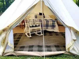 Incredible Secluded Tipi with Barbecue in Saint Croix Falls, Wisconsin