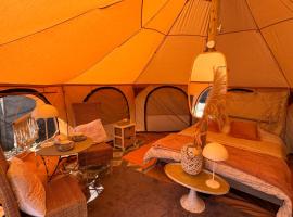 Witte Merel Glamping，位于贝灵恩的酒店
