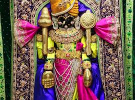 Dwarka Bungalow Only Family，位于德瓦尔卡的酒店