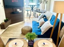 Apê BC Ótima localização 4min a pé da Praia Garagem Home Office para 4 com Ar-condicionado Portaria 24h