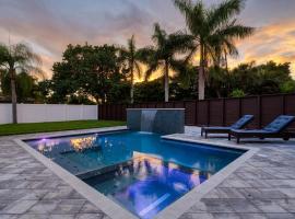 Modern 3 BR luxury pool home on Lido Key - A Shore Thing，位于Bailey Hall的酒店