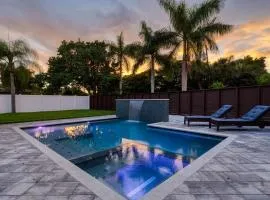 Modern 3 BR luxury pool home on Lido Key - A Shore Thing