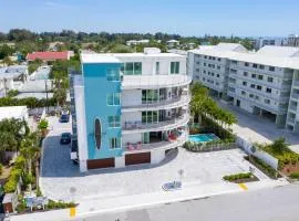 Luxury 4BR Siesta Key villa - Walk to the beach