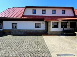 查鲁帕余得拉巴旅馆