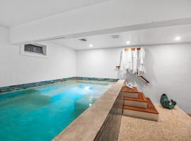 Osprey Nest- New Luxury Spa Retreat，位于East Quogue的酒店