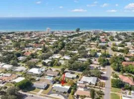 1BR Venice home with private beach access - Golden Beach Haven