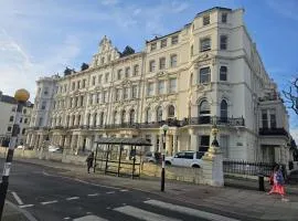 Hove Mansions Apartment