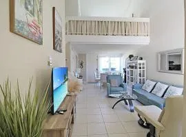 Gorgeous 2BR townhouse minutes to Lido Beach