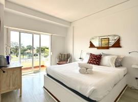 Espectacular apartamento na praia a 20 min de Lisboa，位于卡帕里卡海岸的酒店
